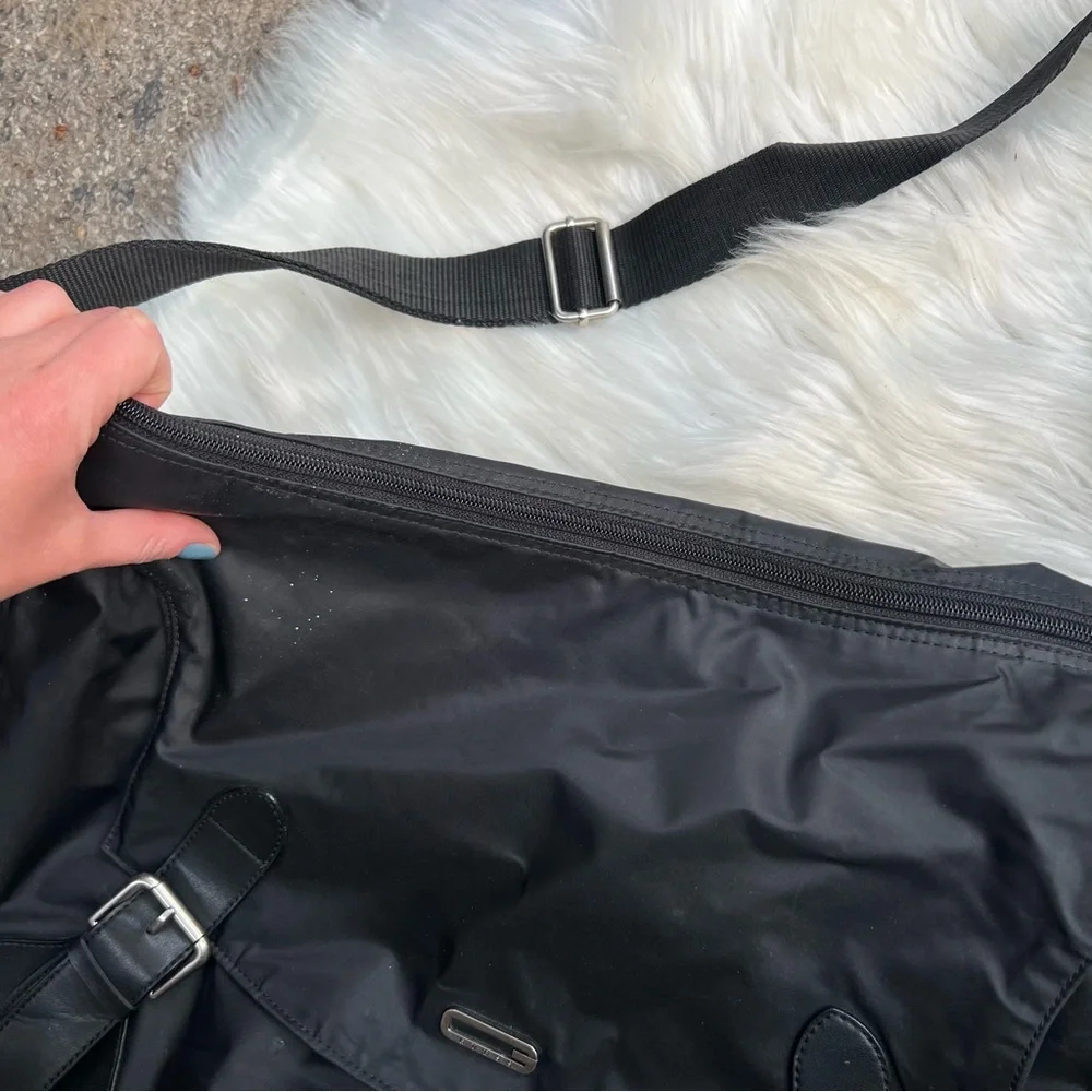 Guess Black and Silver Latched Crossbody Satchel Shoulder Purse Bag